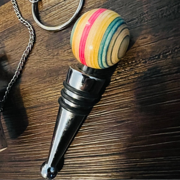 LOT OF 2 Wine Bottle Toppers - Skiing Breckenridge Colorado Sommelier - Picture 3 of 3